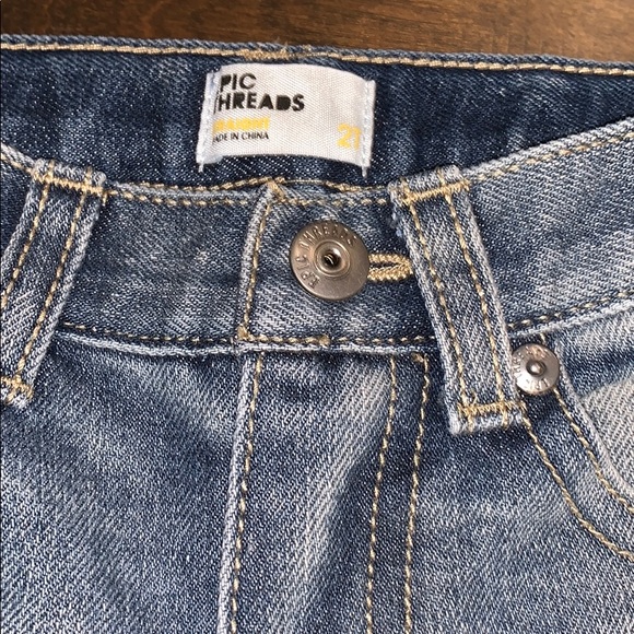 ♥️NWOT Epic Threads Jeans - Picture 2 of 3